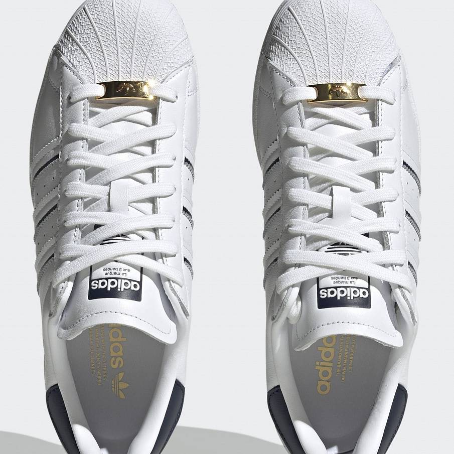 Фото № 2 с приближением к товару «‎Adidas Superstar »