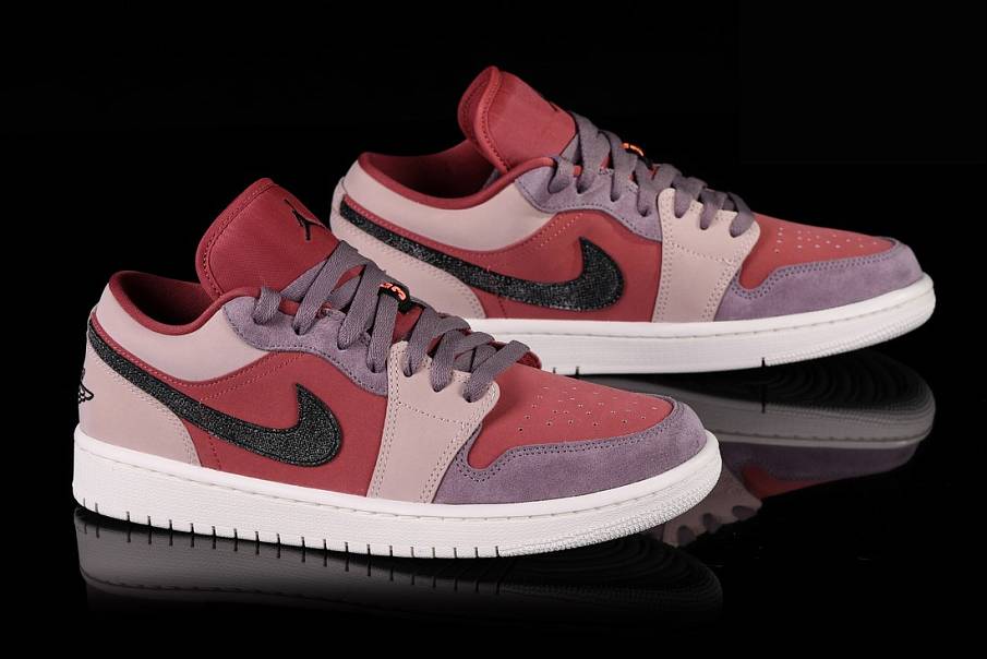 Фото № 3 с приближением к товару «‎Nike Air Jordan 1 Retro Wmns Canyon Road »