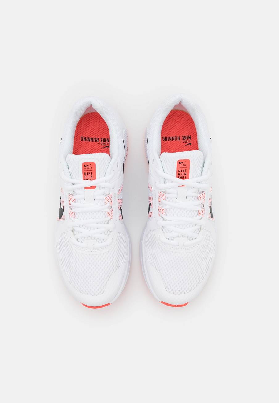 Фото № 4 с приближением к товару «‎Nike Run Swift 2»