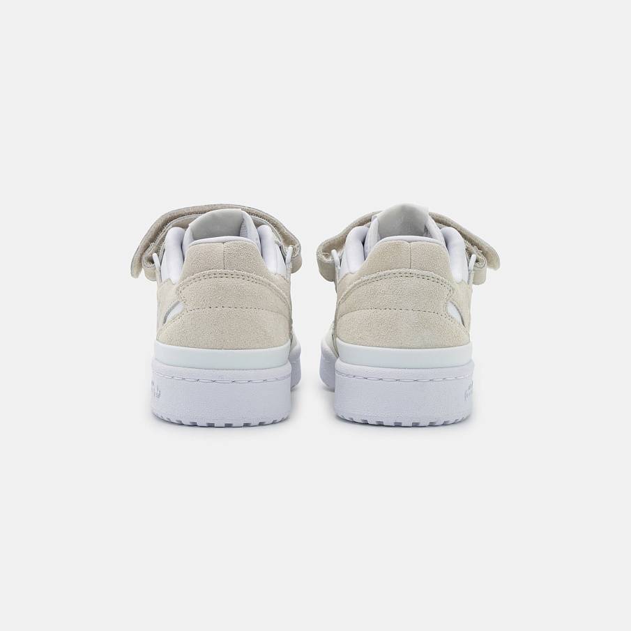 Фото № 4 с приближением к товару «‎Adidas Forum »
