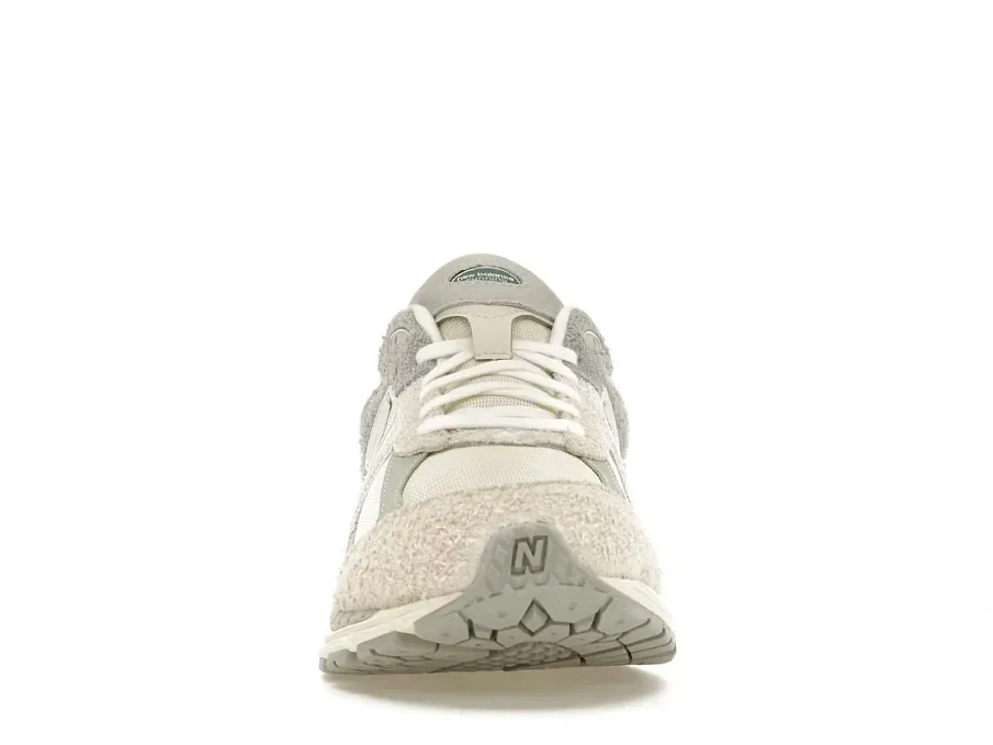 Фото № 2 с приближением к товару «‎New Balance 2002R»