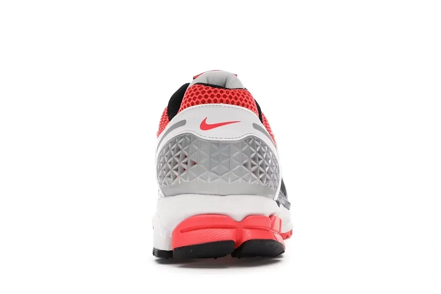 Фото № 4 с приближением к товару «‎Nike Zoom Vomero 5»