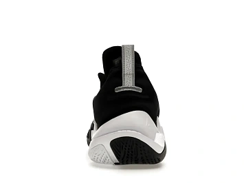 Nike Giannis Immortality Black White - 4