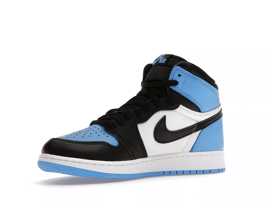 Фото № 4 с приближением к товару «‎Jordan 1 Retro High OG UNC Toe »
