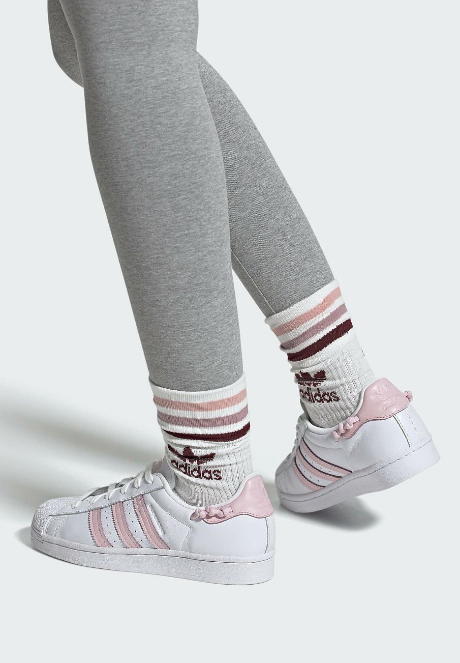 Фото № 2 с приближением к товару «‎Adidas Superstar W »