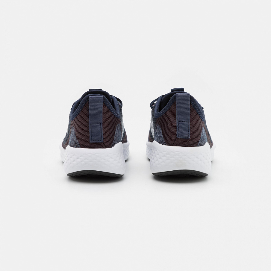 Фото № 3 с приближением к товару «‎Adidas 2.0 »