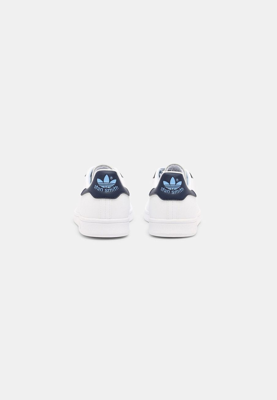Фото № 3 с приближением к товару «‎Adidas Stan Smith »