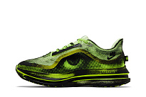 Фото № 4 с приближением к товару «‎Melitta Baumeister x Nike Women's Pegasus Premium Volt»