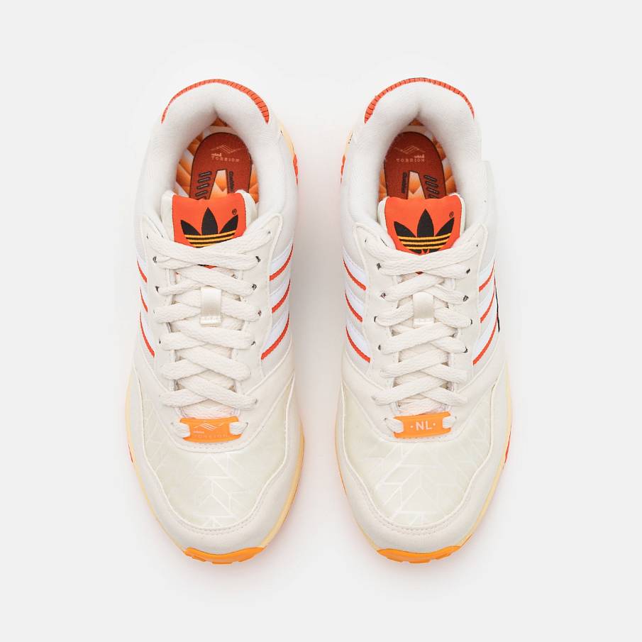 Фото № 4 с приближением к товару «‎Adidas ZX 1000 C »