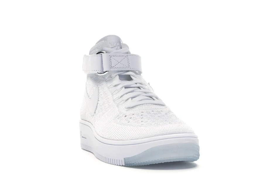 Фото № 4 с приближением к товару «‎Nike Air Force 1 Ultra Flyknit Mid Triple White»