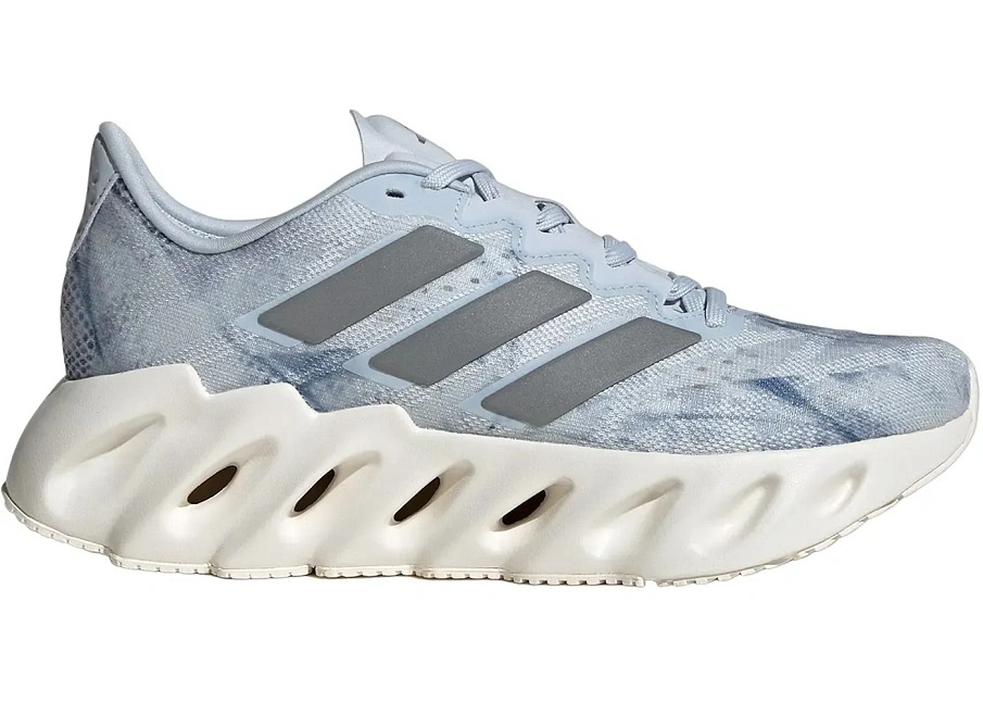 Фото № 1 с приближением к товару «‎adidas Switch FWD»