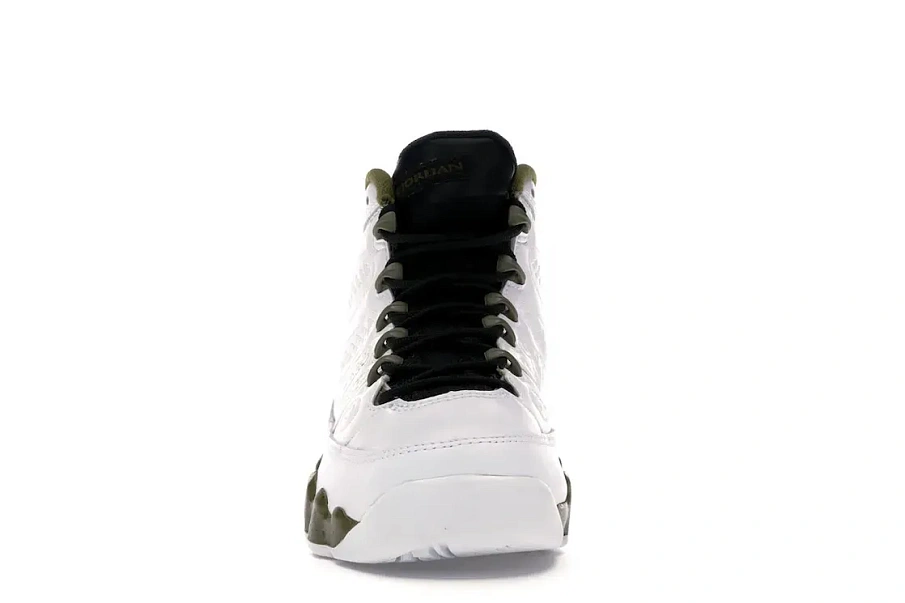 Фото № 2 с приближением к товару «‎Jordan 9 Retro Statue »