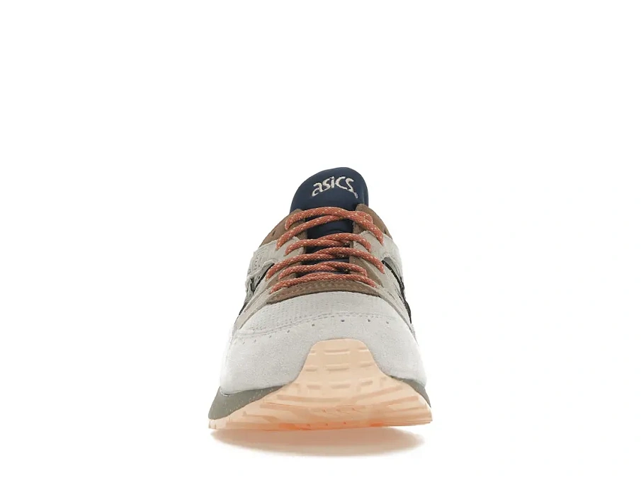 Фото № 2 с приближением к товару «‎ASICS Gel-Lyte V Concrete Retro Trail»