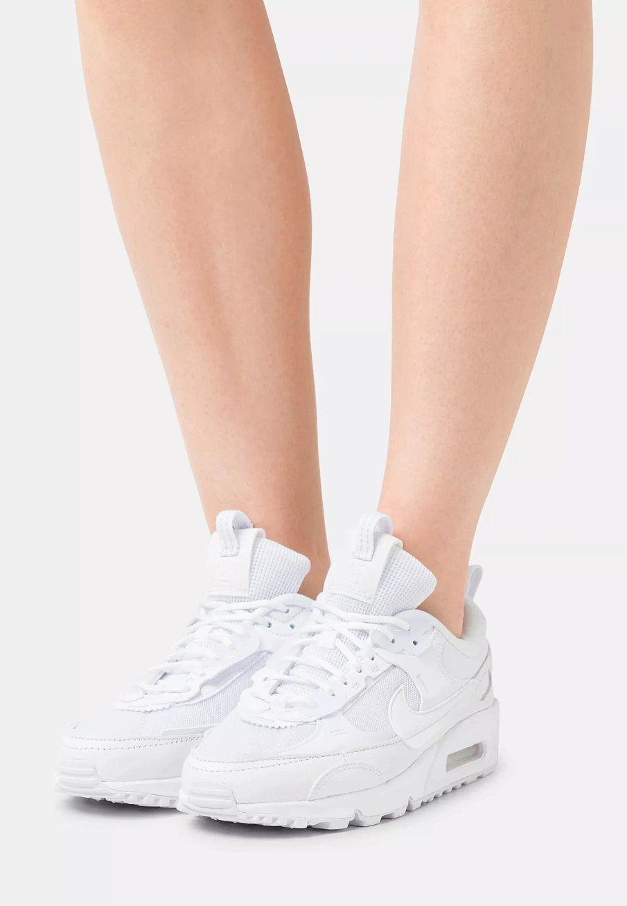 Фото № 2 с приближением к товару «‎W AIR MAX 90 FUTURA»