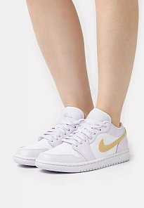 Фото № 1 с приближением к товару «‎AIR JORDAN 1 »