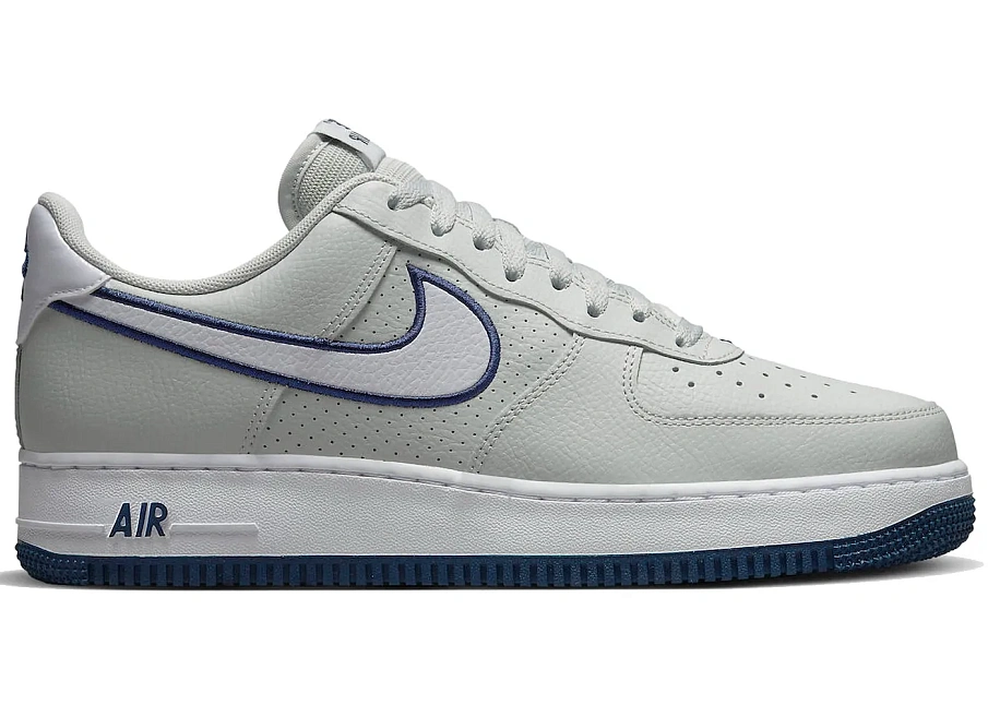 Фото № 1 с приближением к товару «‎Nike Air Force 1 07 Low Photon Dust Midnight Navy»