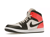 Фото № 4 с приближением к товару «‎Jordan 1 Mid Newsprint Light Orewood Brown »