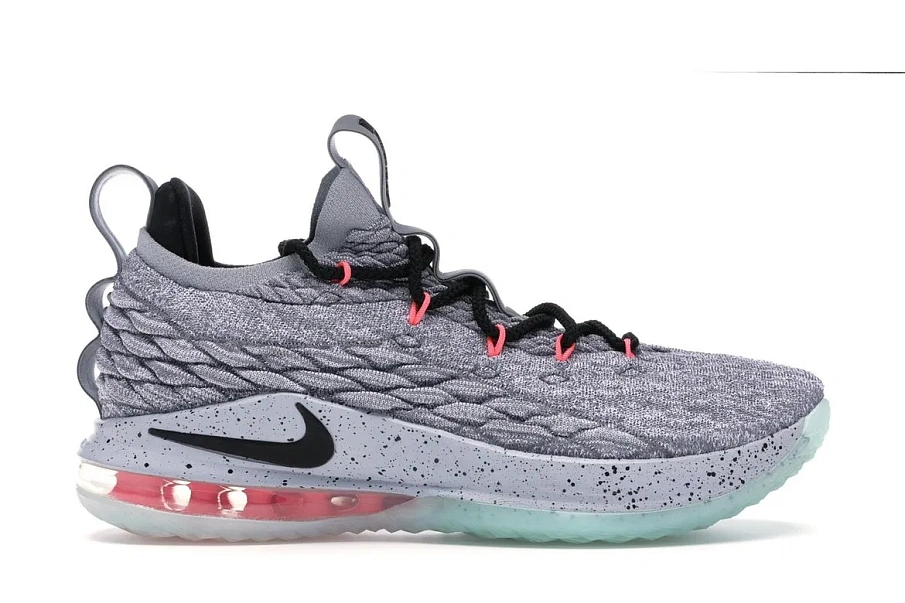 Фото № 1 с приближением к товару «‎Nike LeBron 15 Low Melon»