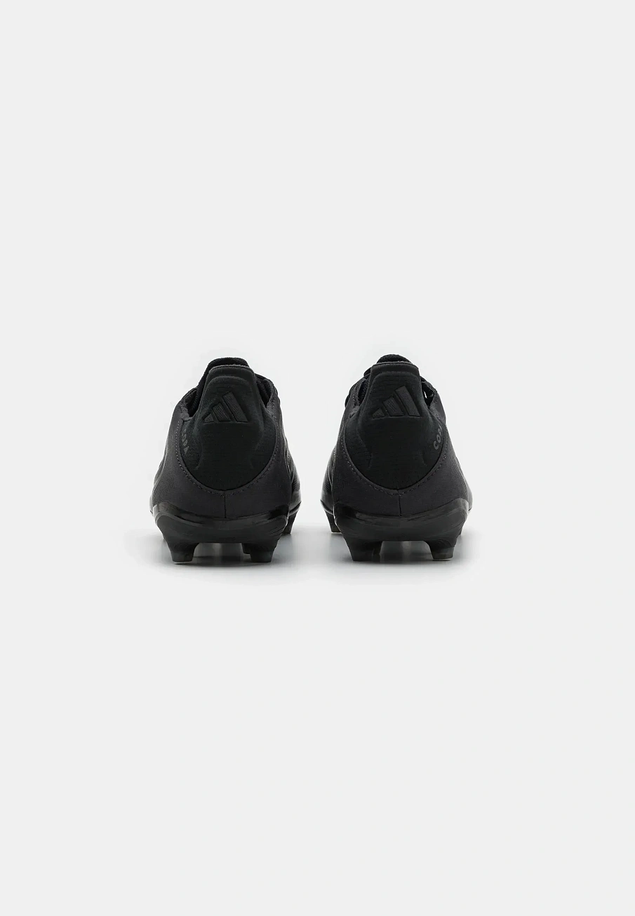 Фото № 3 с приближением к товару «‎COPA PURE III PRO FIRM GROUND  »
