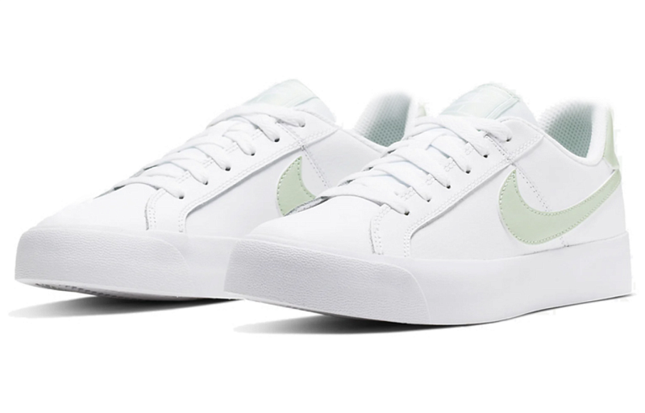 Фото № 3 с приближением к товару «‎Nike Court Royale AO2810-111 White»