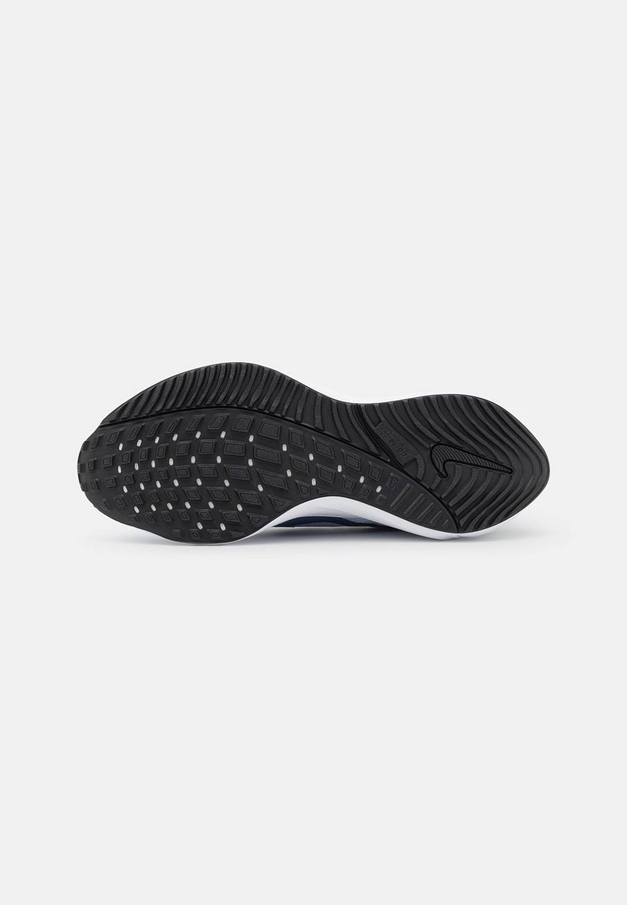 Фото № 5 с приближением к товару «‎Nike Air Zoom Vomero»