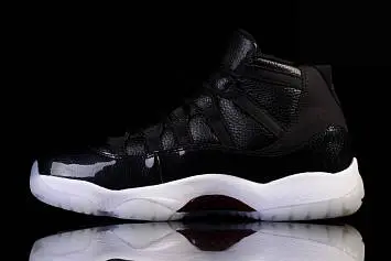 Nike Air Jordan 11 Retro ’72-10′ Bulls 1995-96  - 2