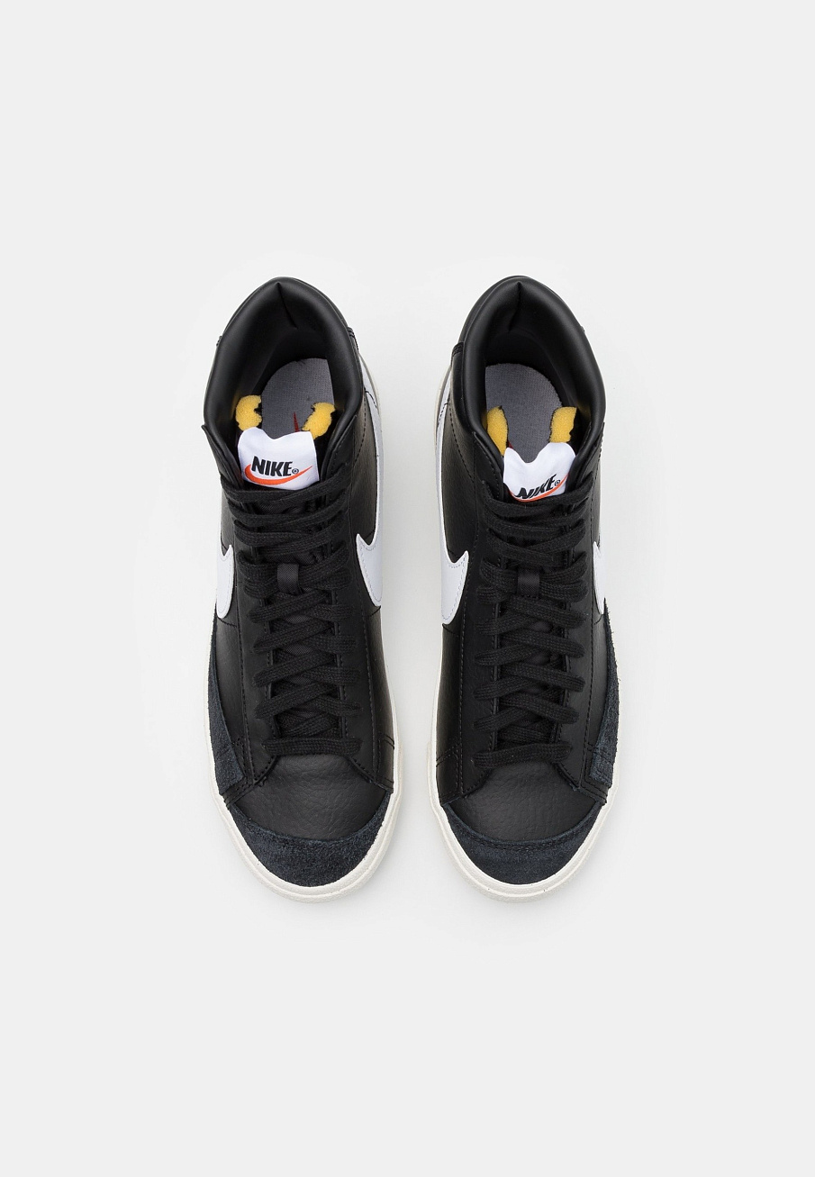 Фото № 4 с приближением к товару «‎Nike Blazer 77 »