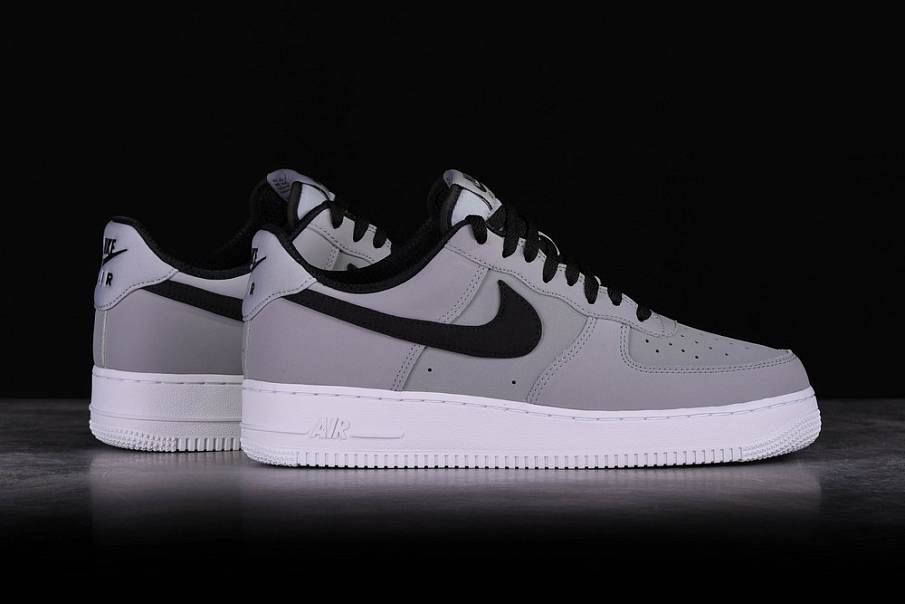 Фото № 3 с приближением к товару «‎Nike Air Force 1 ’07 »
