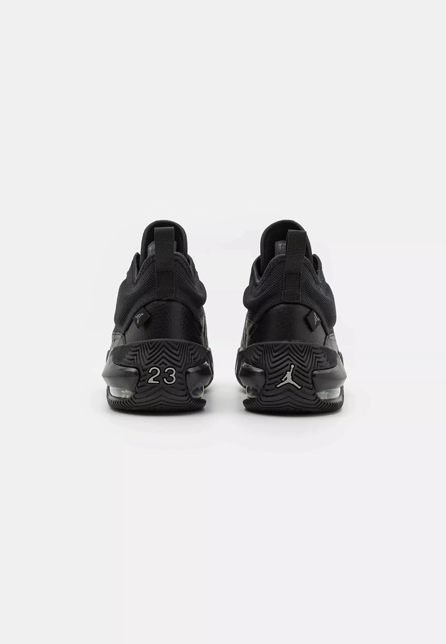 Фото № 2 с приближением к товару «‎JORDAN STAY LOYAL 2»