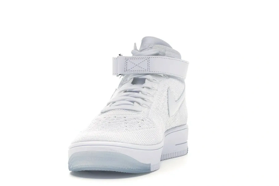 Фото № 2 с приближением к товару «‎Nike Air Force 1 Ultra Flyknit Mid Triple White»