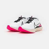 Фото № 2 с приближением к товару «‎Nike React Infinity»