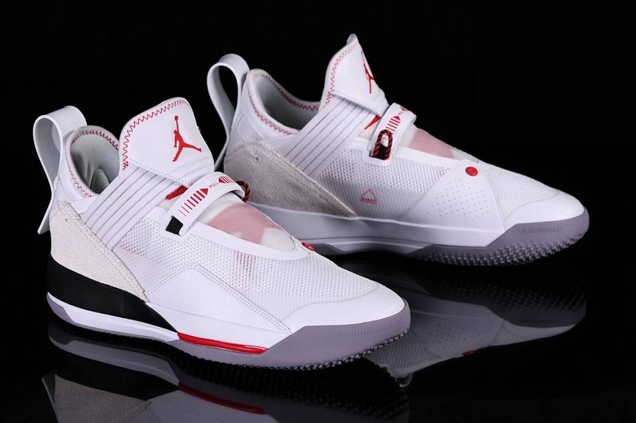 Фото № 3 с приближением к товару «‎Nike Air Jordan XXXIII SE Basketball shoes White Gym Red Black»