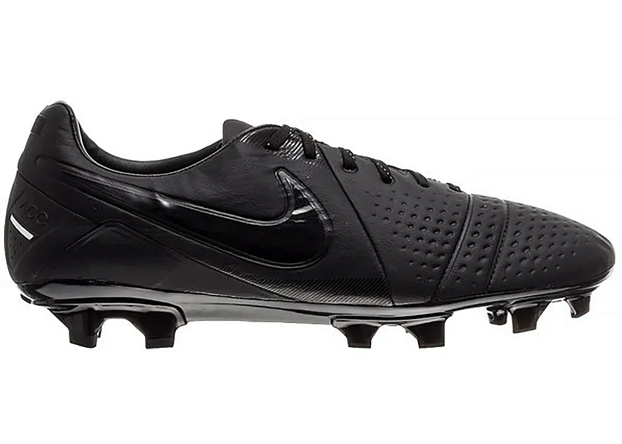 Фото № 1 с приближением к товару «‎Nike CTR360 Maestri III FG Lights Out»
