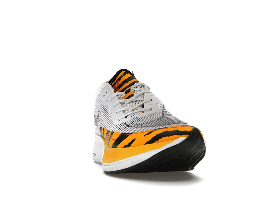 Фото № 4 с приближением к товару «‎Nike ZoomX Vaporfly Next% 2 BRS Tiger»