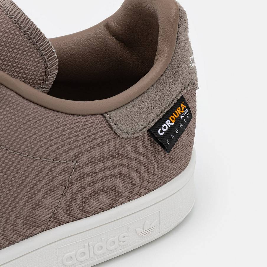 Фото № 4 с приближением к товару «‎Adidas Stan Smith »