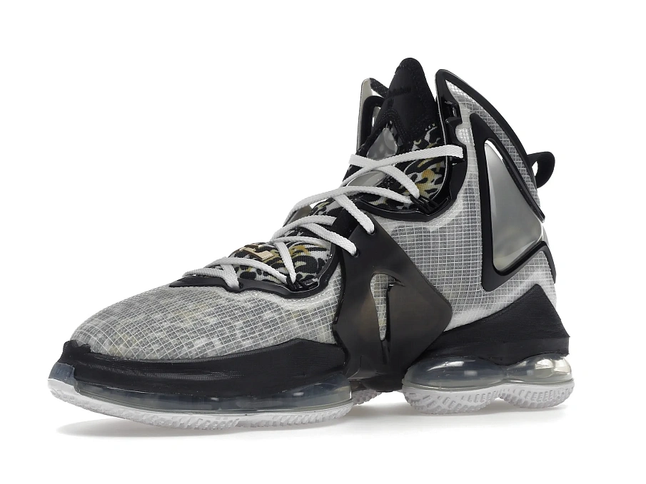 Фото № 3 с приближением к товару «‎Nike LeBron 19 Royalty»