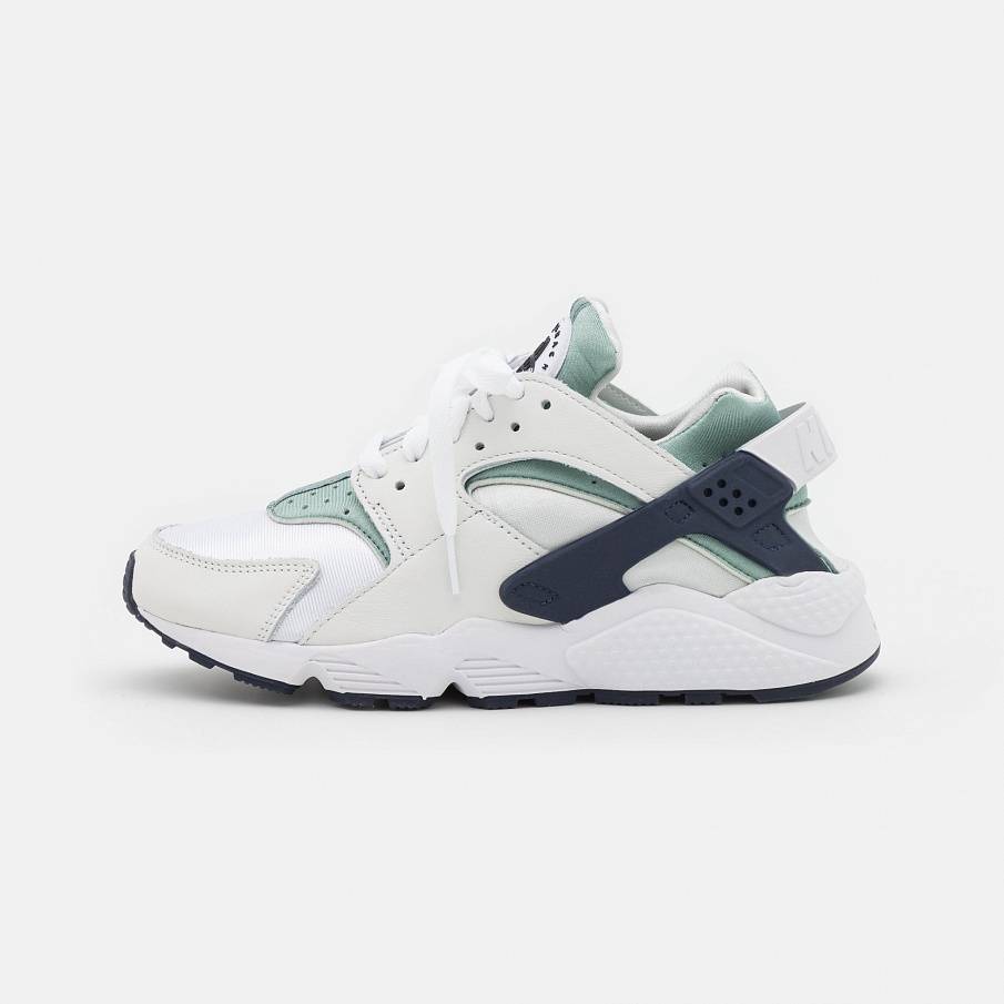 Фото № 1 с приближением к товару «‎Nike Air Huarache »