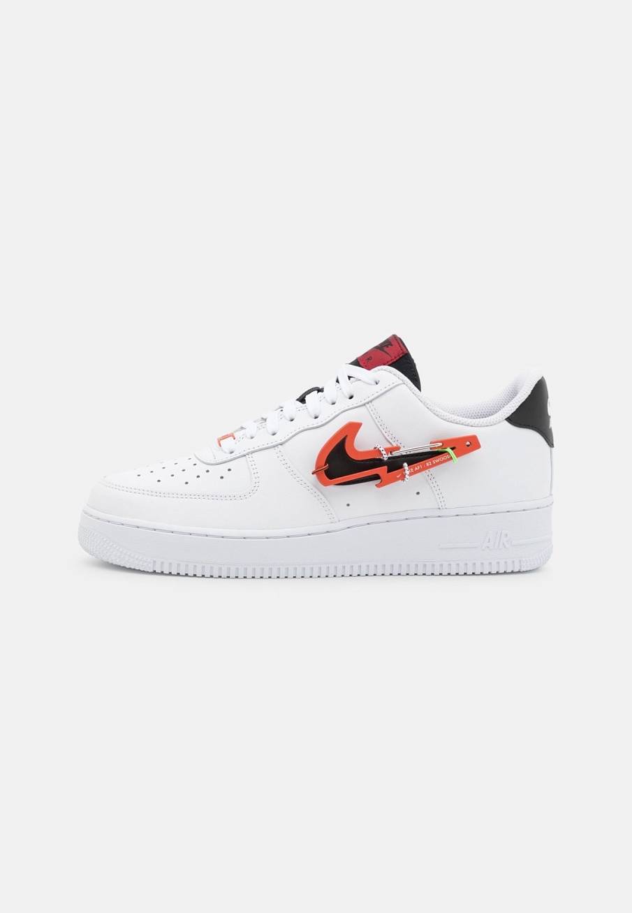 Фото № 1 с приближением к товару «‎Nike Air Force 1 ’07 Prm »