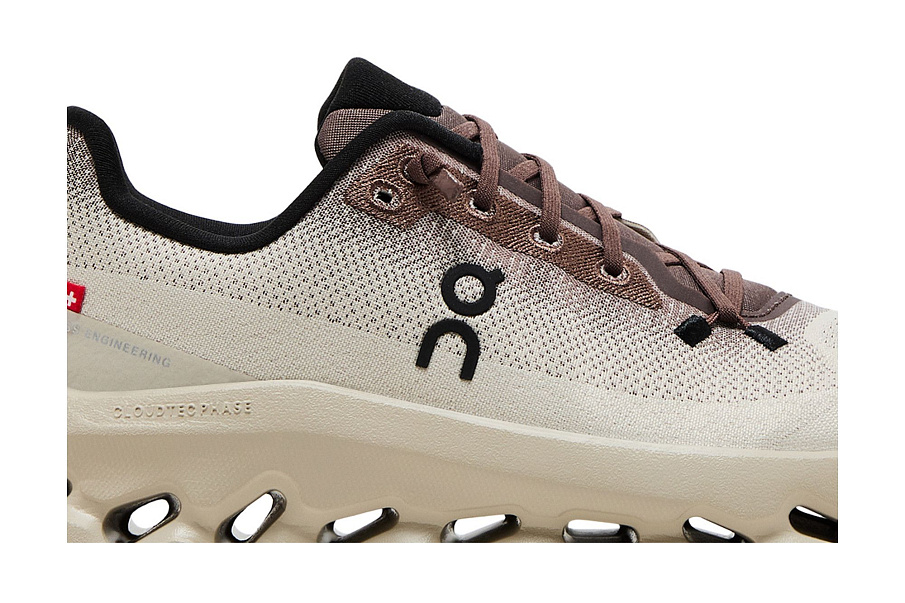 Фото № 3 с приближением к товару «‎ON Women's Cloudtilt Clove Sand»