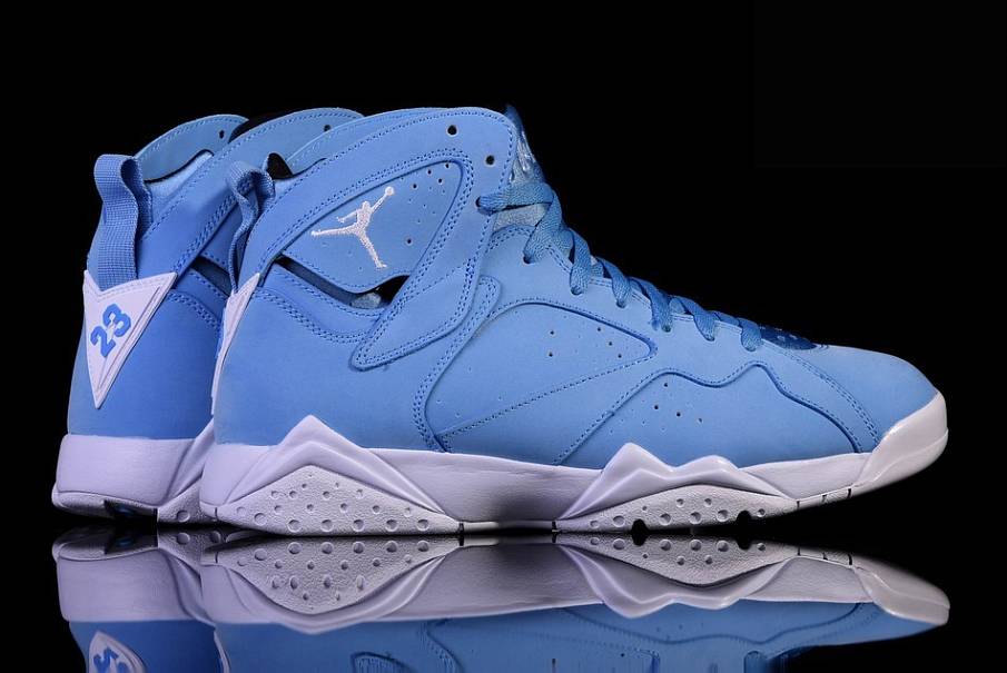 Фото № 1 с приближением к товару «‎Nike Air Jordan 7 Retro North Carolina »