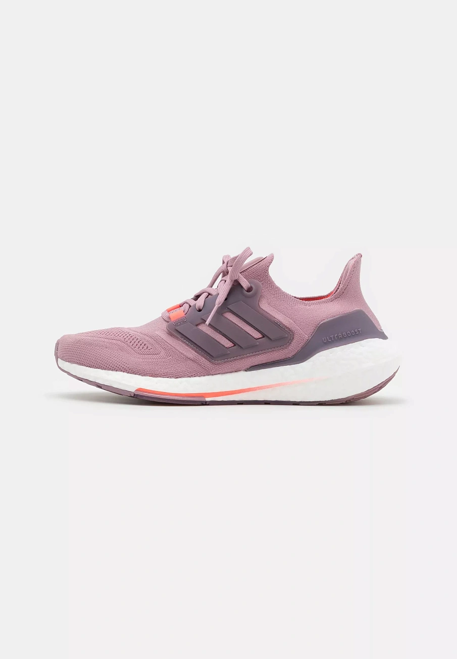Фото № 1 с приближением к товару «‎ULTRABOOST 22 »