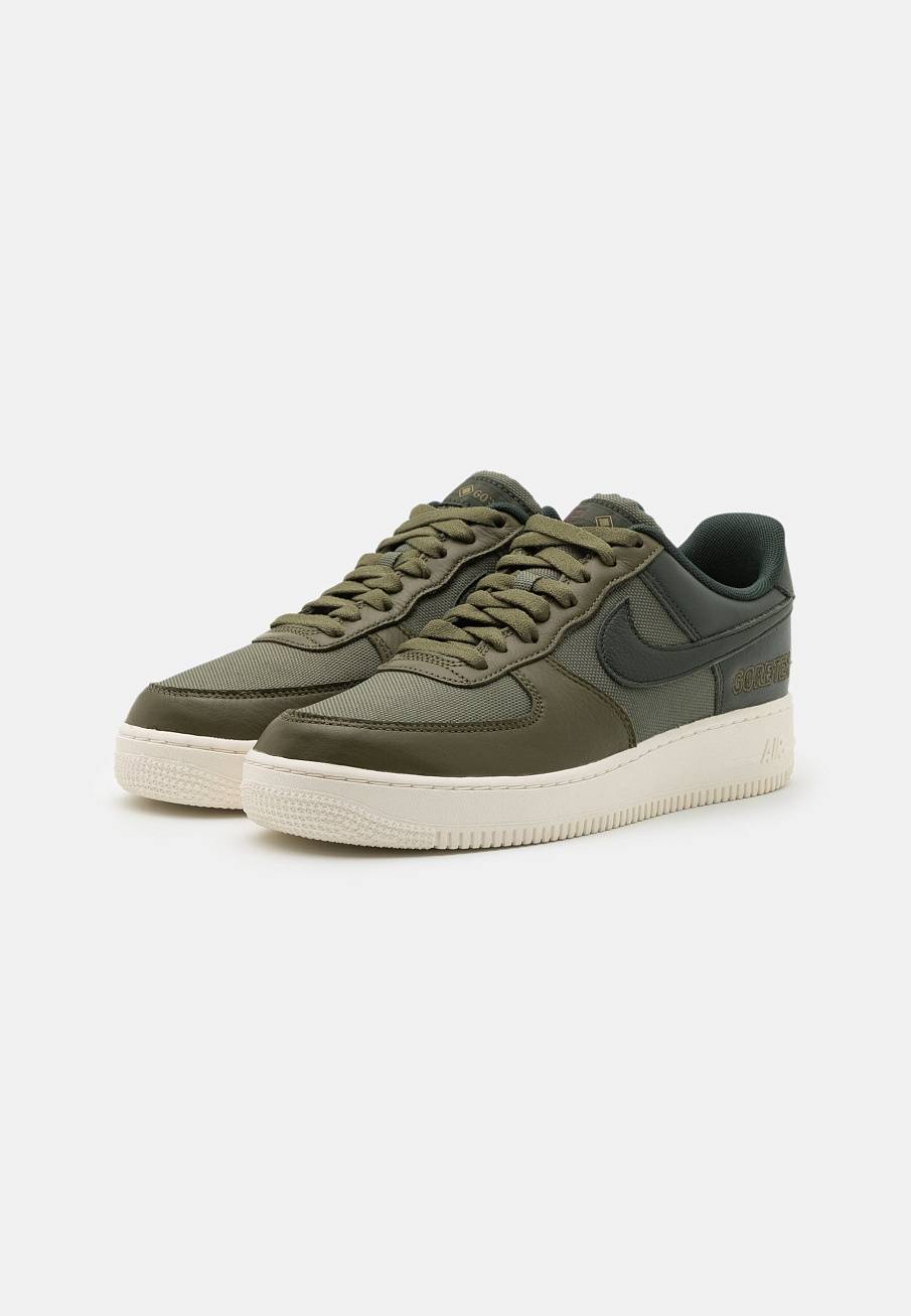 Фото № 2 с приближением к товару «‎Nike Air Force 1 Gtx »
