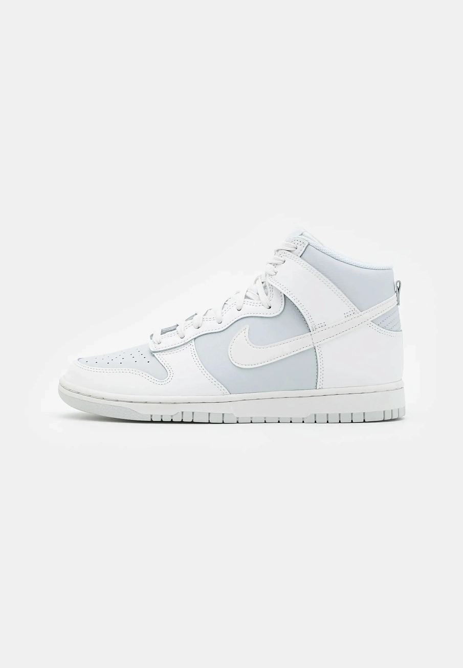 Фото № 1 с приближением к товару «‎NIKE DUNK HI RETRO»