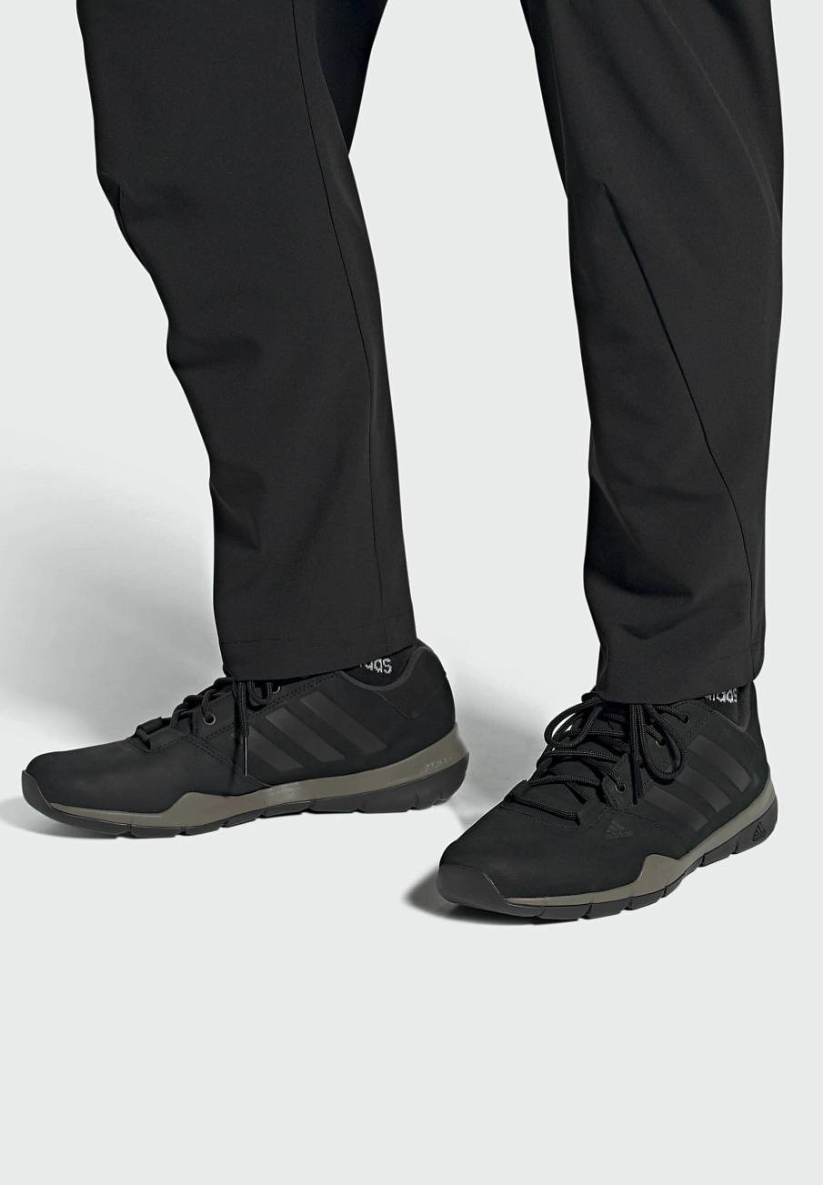 Фото № 2 с приближением к товару «‎Adidas Anzit Dlx New»