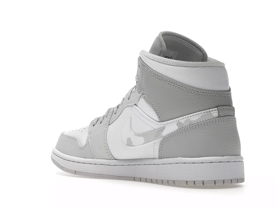 Фото № 2 с приближением к товару «‎Jordan 1 Mid Grey Camo»