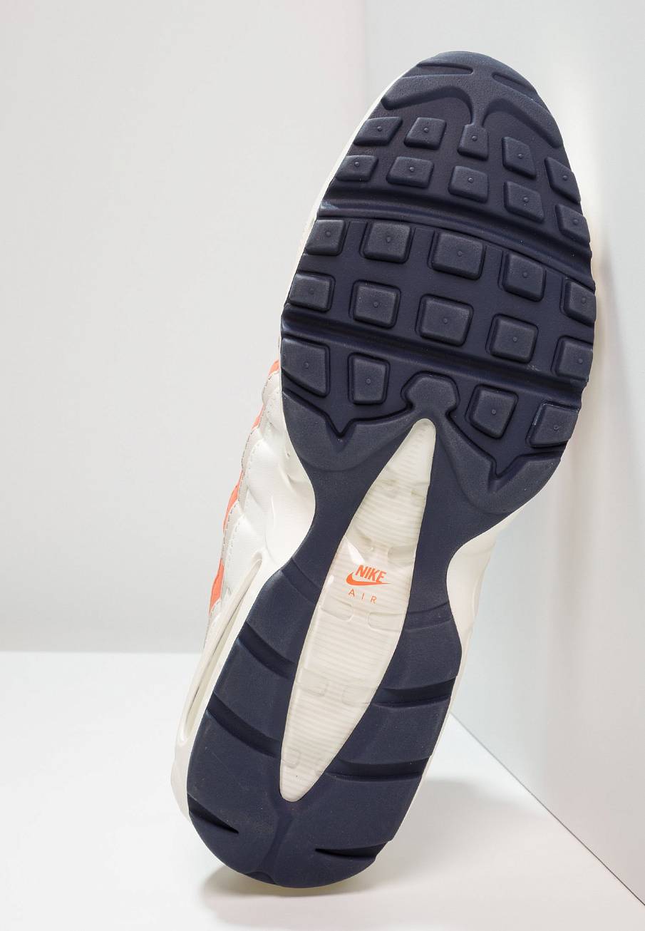 Фото № 5 с приближением к товару «‎Nike Air Max 95 Essential »