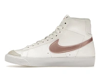 Фото № 3 с приближением к товару «‎Nike Blazer Mid 77»