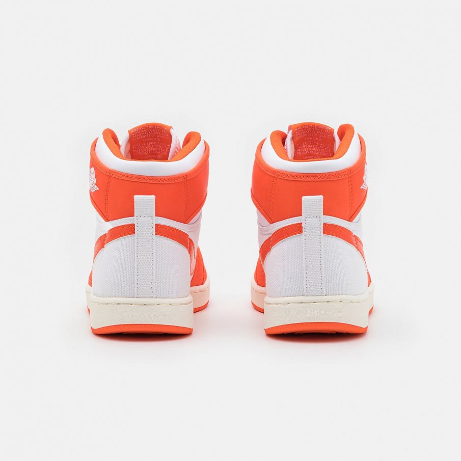 Фото № 3 с приближением к товару «‎Air Jordan 1 »
