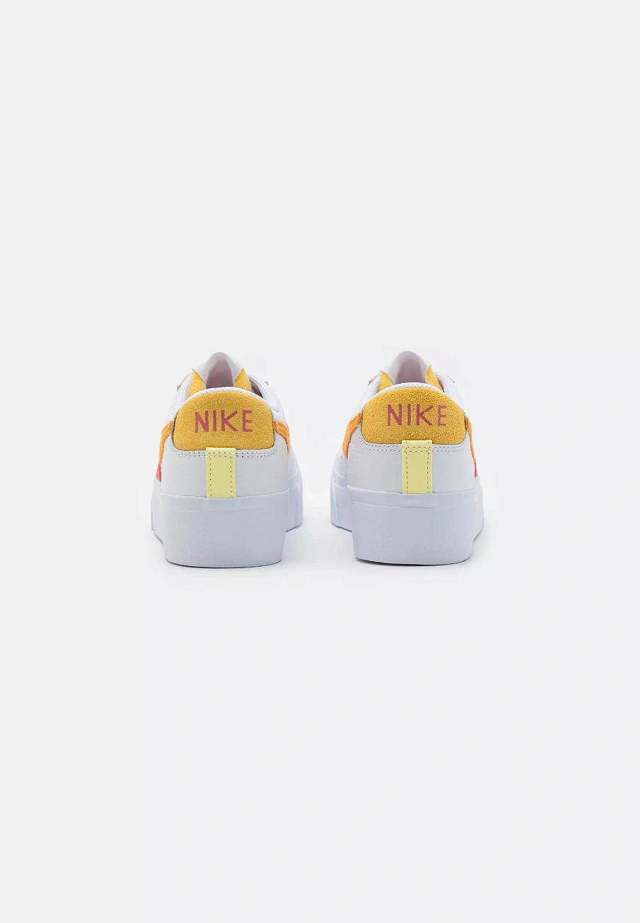 Фото № 3 с приближением к товару «‎BLAZER LOW PLATFORM»