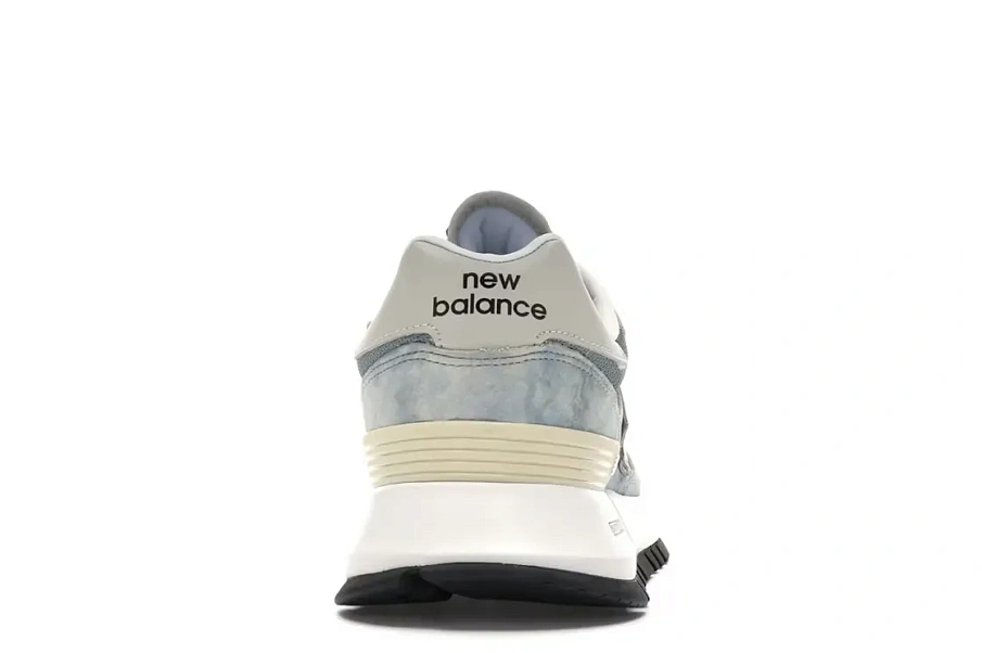 Фото № 4 с приближением к товару «‎New Balance RC_1300»